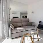 Wintowinrentals Relax & Frontal Sea View In Apartman