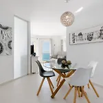Wintowinrentals Relax & Frontal Sea View In Apartman *