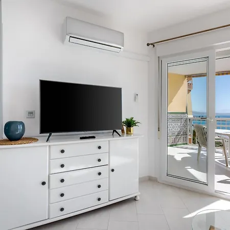 דירה Wintowinrentals Relax & Frontal Sea View In *