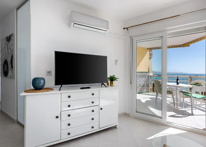 Apartamento Wintowinrentals Relax & Frontal Sea View In *